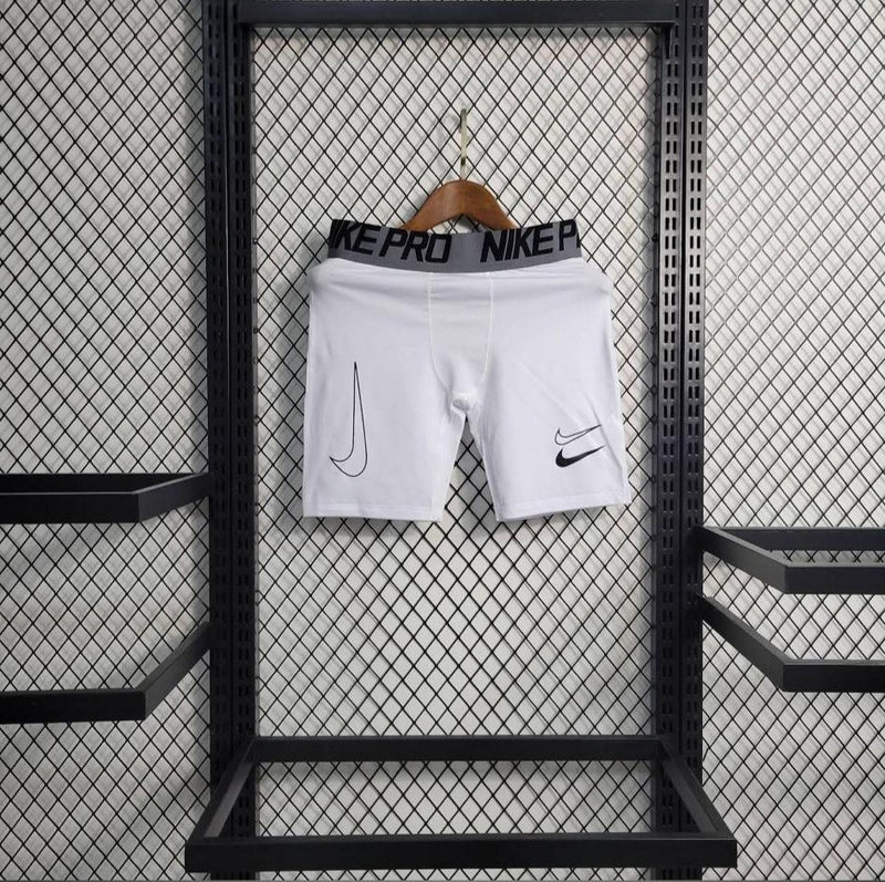 NIKE WHITE THERMAL SHORTS